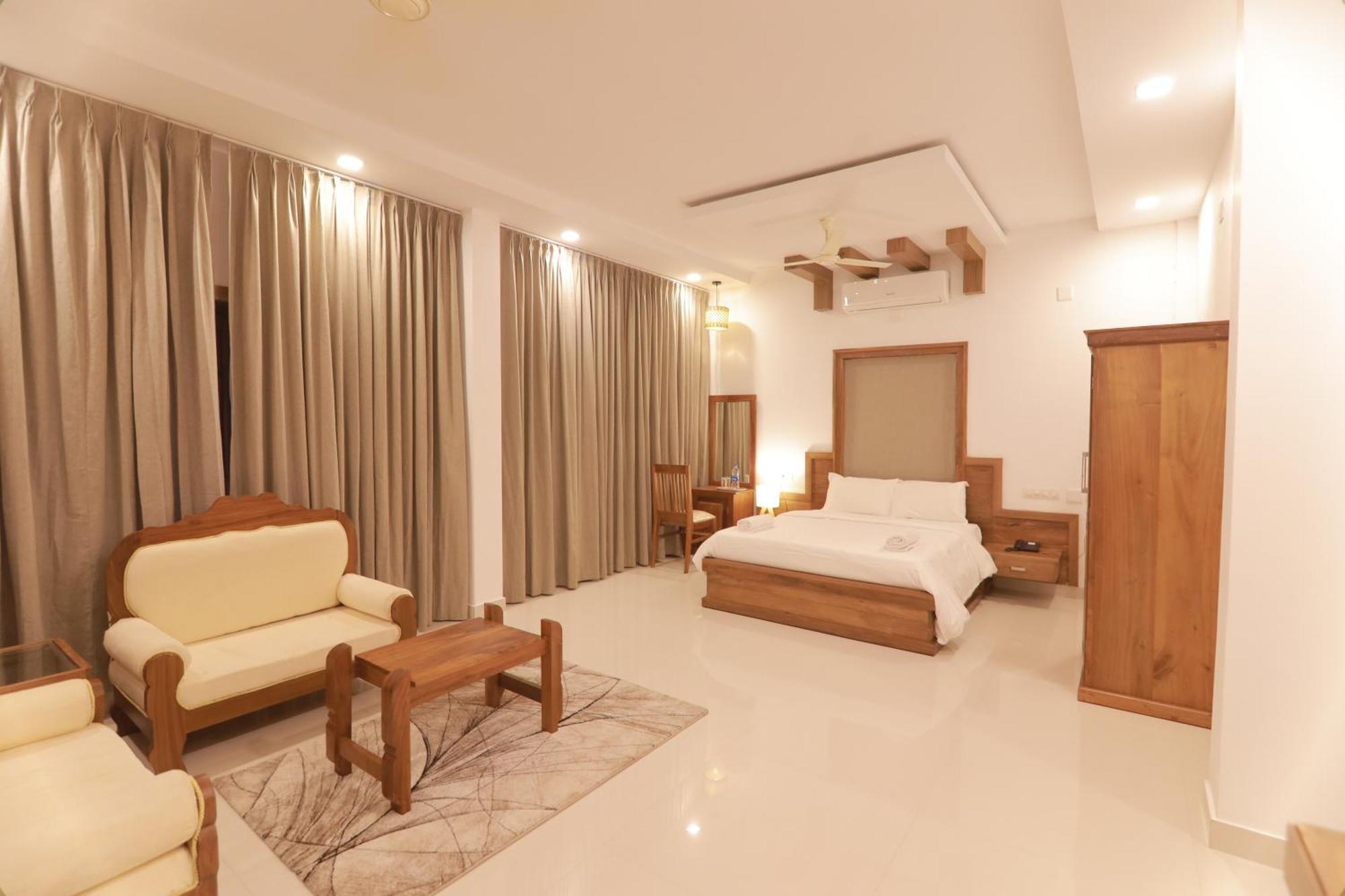 Opm Inn Payyannur Exterior foto