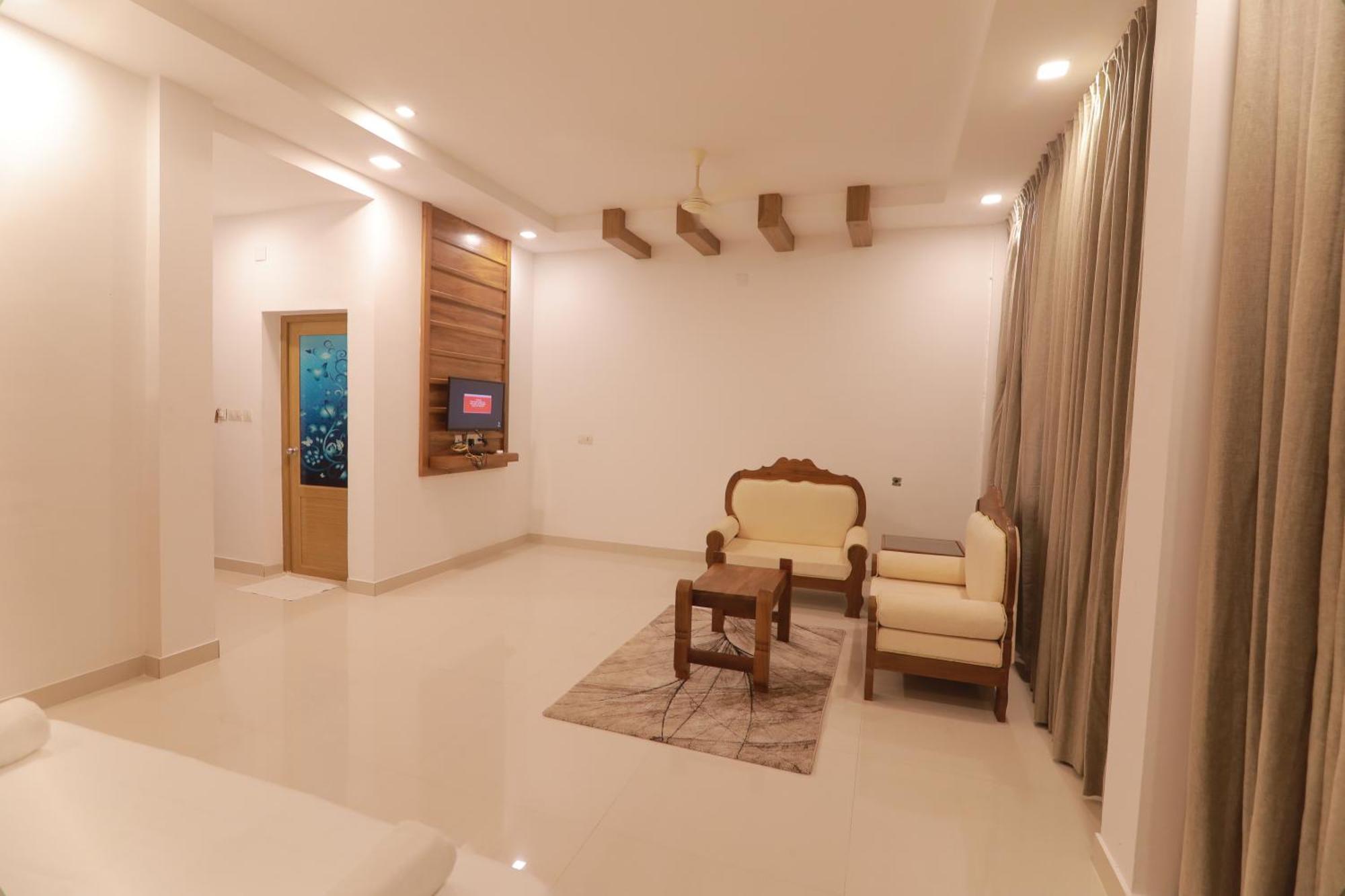 Opm Inn Payyannur Exterior foto
