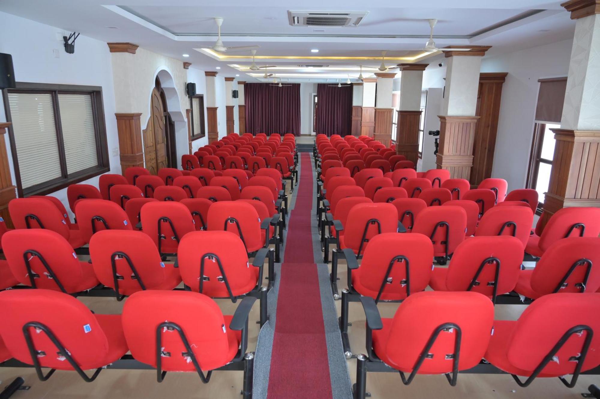Opm Inn Payyannur Exterior foto